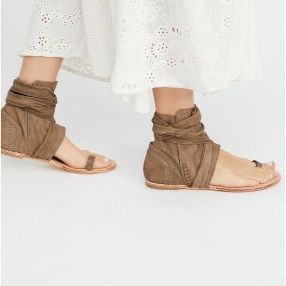 Free People Delaney Boot Sandal Bootie Ankle Tie Brown Leather Toe Loop 39 9M - Picture 1 of 6